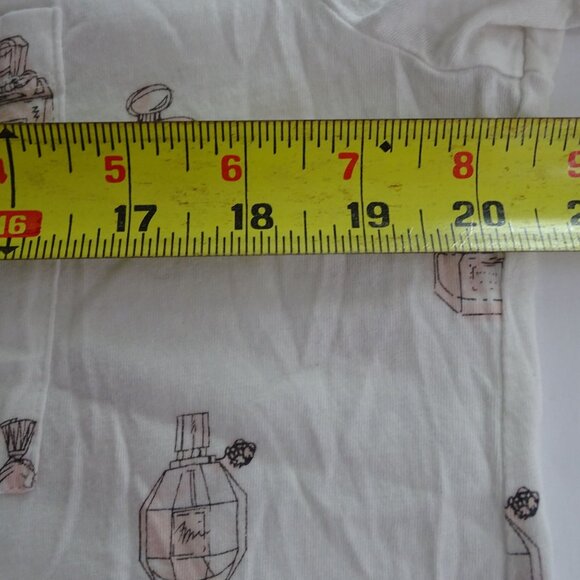 Forever 21 White Pink T-Shirt Women Plus Size 1X Perfume Bottle Print Short Slv - Picture 6 of 7